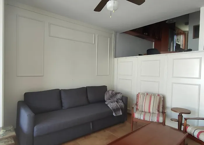 Quiet Duplex Close To The Beach